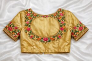 Sleeve edge with stone highlights